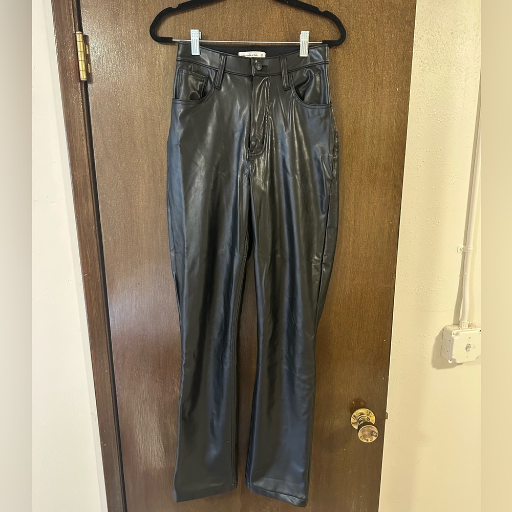 Abercrombie & Fitch Black Vegan Leather “The 90s Straight Leg Ultra High Rise” - Picture 7 of 9